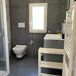 Mediterranea With Private Parking Bed & Breakfast 4*