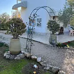 Bed & Breakfast Mediterranea With Private Parking Trani