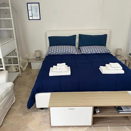 Bed & Breakfast Mediterranea With Private Parking